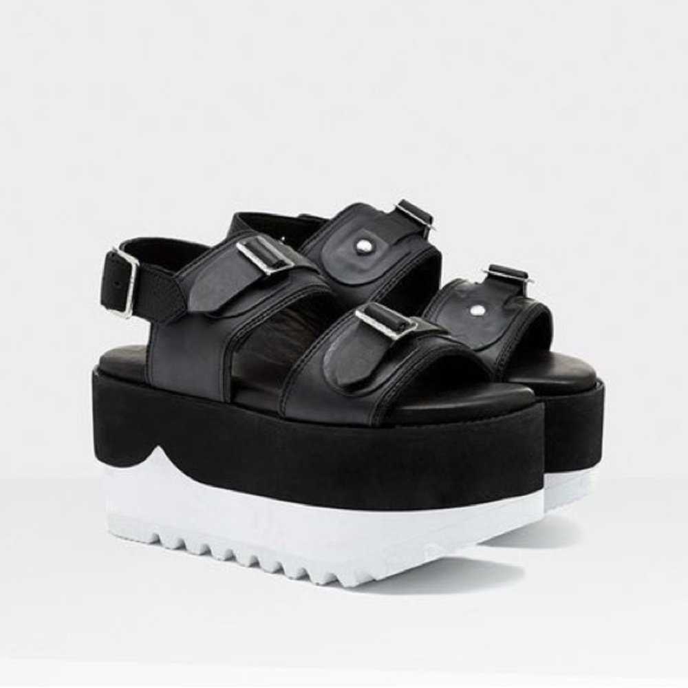 Hunter Double Buckle High Flatform Sandal, Size 7